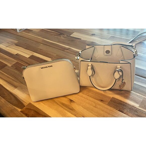 Michael Kors Daria Light Cream Leather 21n1 Satchel Crossbody - Picture 6 of 9